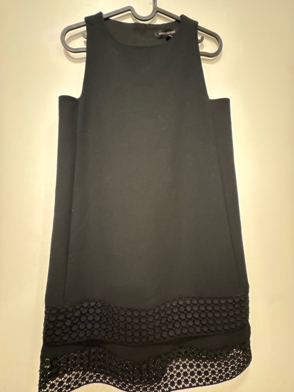 Banana Republic Black Shift Dress | Sleek Sleeveless Minimalist Lace Hem LBD - Picture 5 of 9